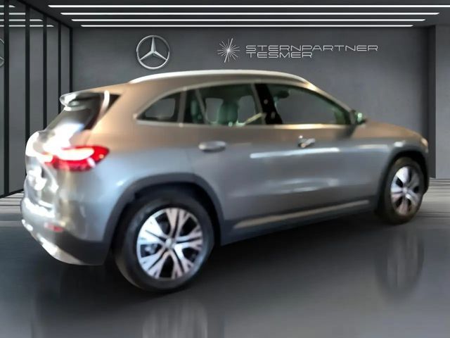 Mercedes-Benz GLA 200 Progressive
