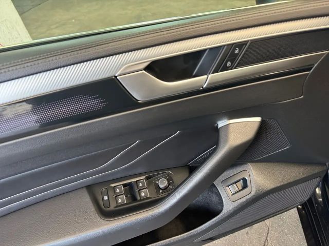 Volkswagen Arteon 2.0 TSI R-Line