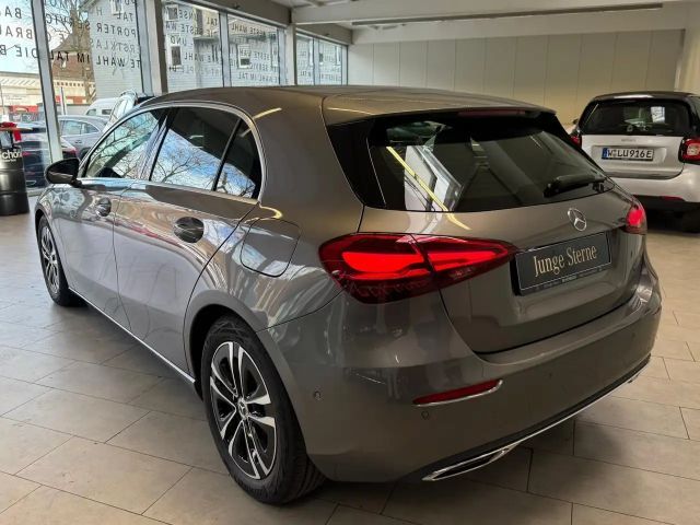 Mercedes-Benz A 200 Progressive