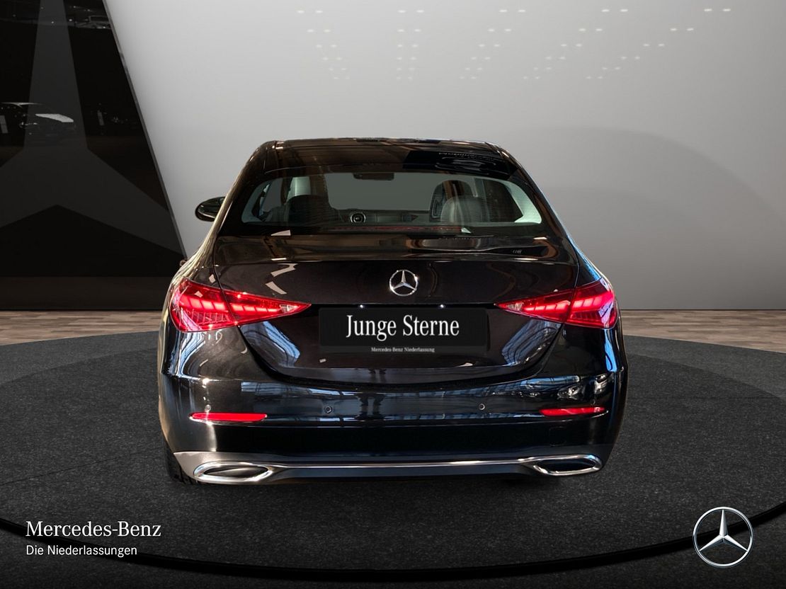 Mercedes-Benz C 180 AVANTGARDE Sedan