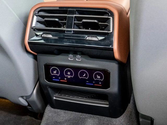 BMW 530 530e M-Sport Sedan