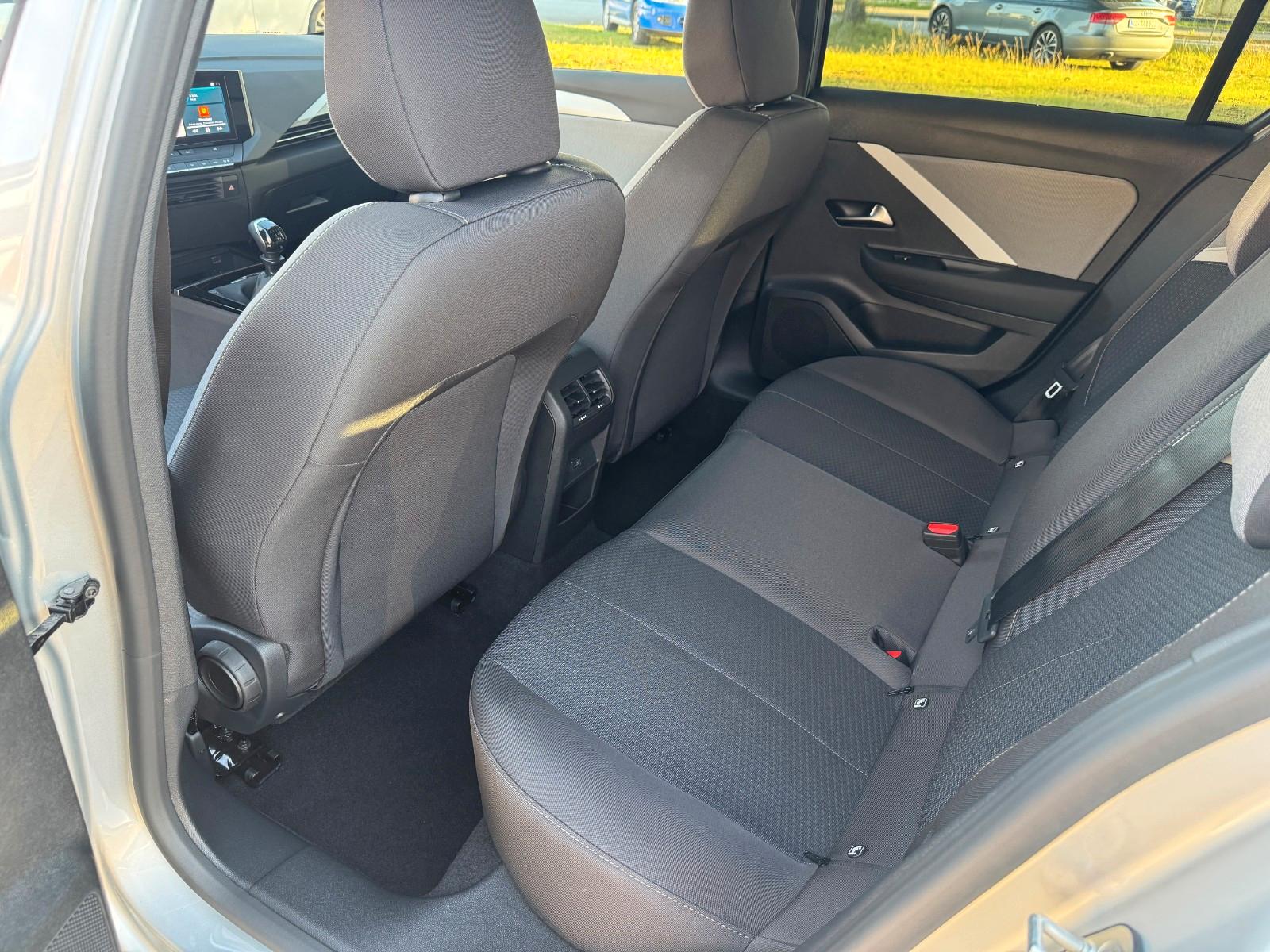 Opel Astra Edition Sports Tourer