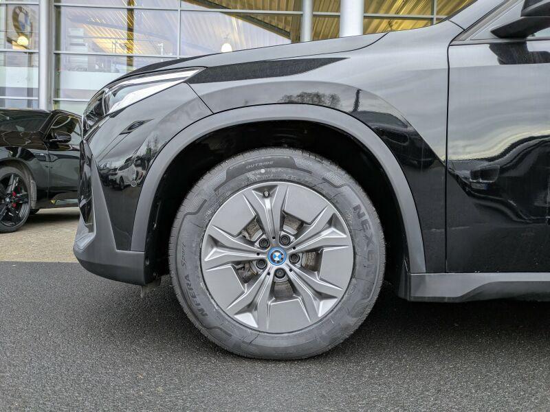 BMW iX1 xDrive30