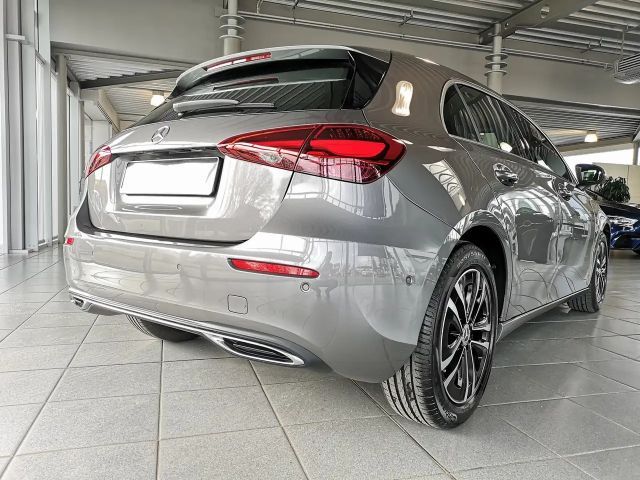 Mercedes-Benz A 180 Progressive
