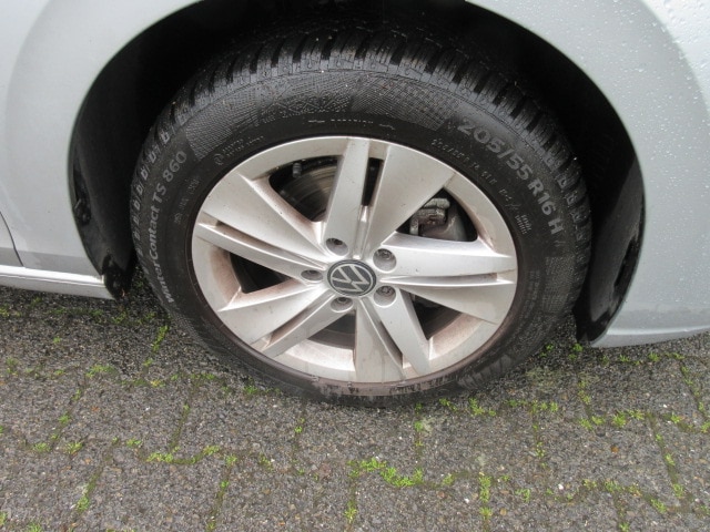 Volkswagen Golf 1.5 eTSI DSG