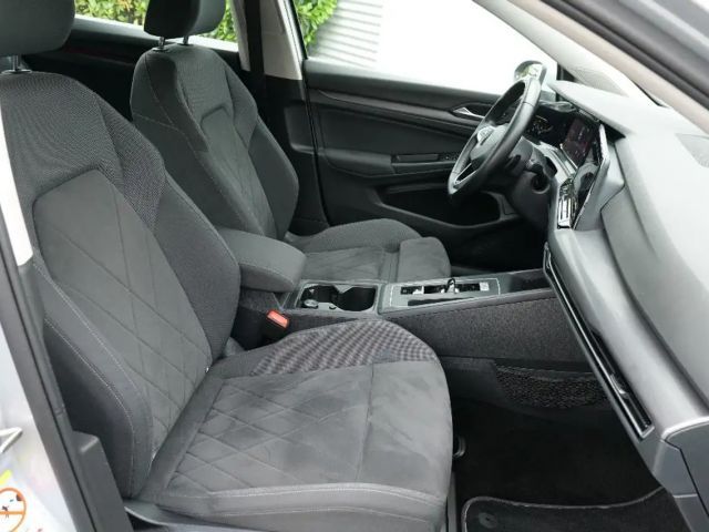 Volkswagen Golf 1.5 TSI DSG Golf VIII Style