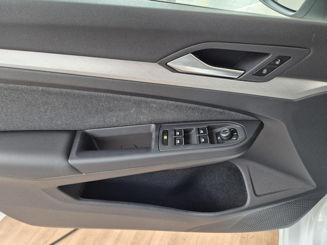 Volkswagen Golf 1.5 eTSI DSG Life Variant