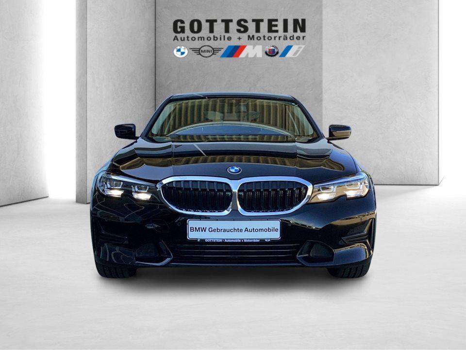 BMW 320 320i Sedan Sport Line