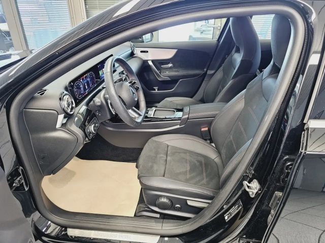 Mercedes-Benz A 180 AMG Line