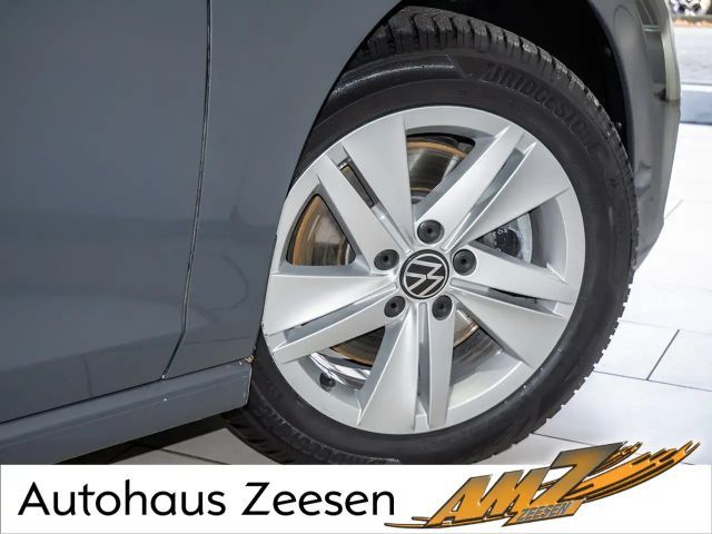 Volkswagen Golf 2.0 TDI Golf VIII Life Variant