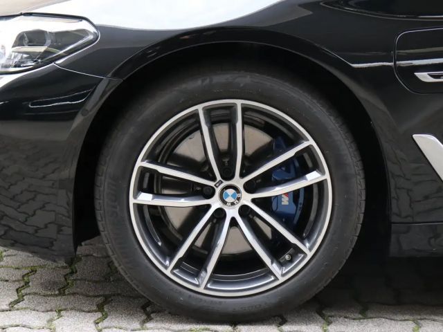 BMW 530 530e M-Sport Touring