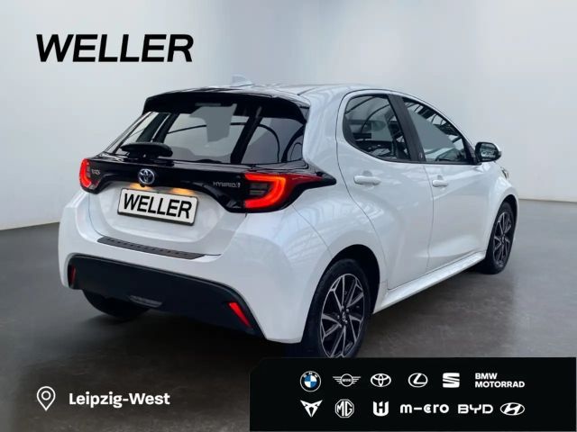 Toyota Yaris Hatchback Hybride Team D