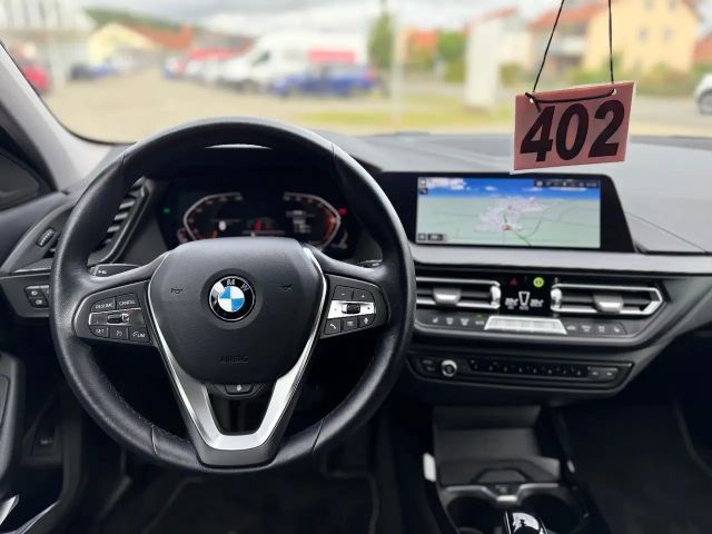 BMW 120 120i Sedan Sport Line