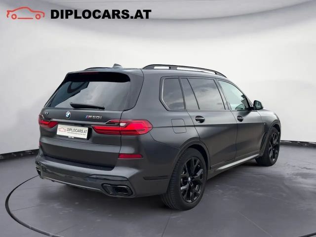 BMW X7 M50 i