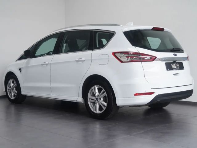 Ford S-Max Titanium