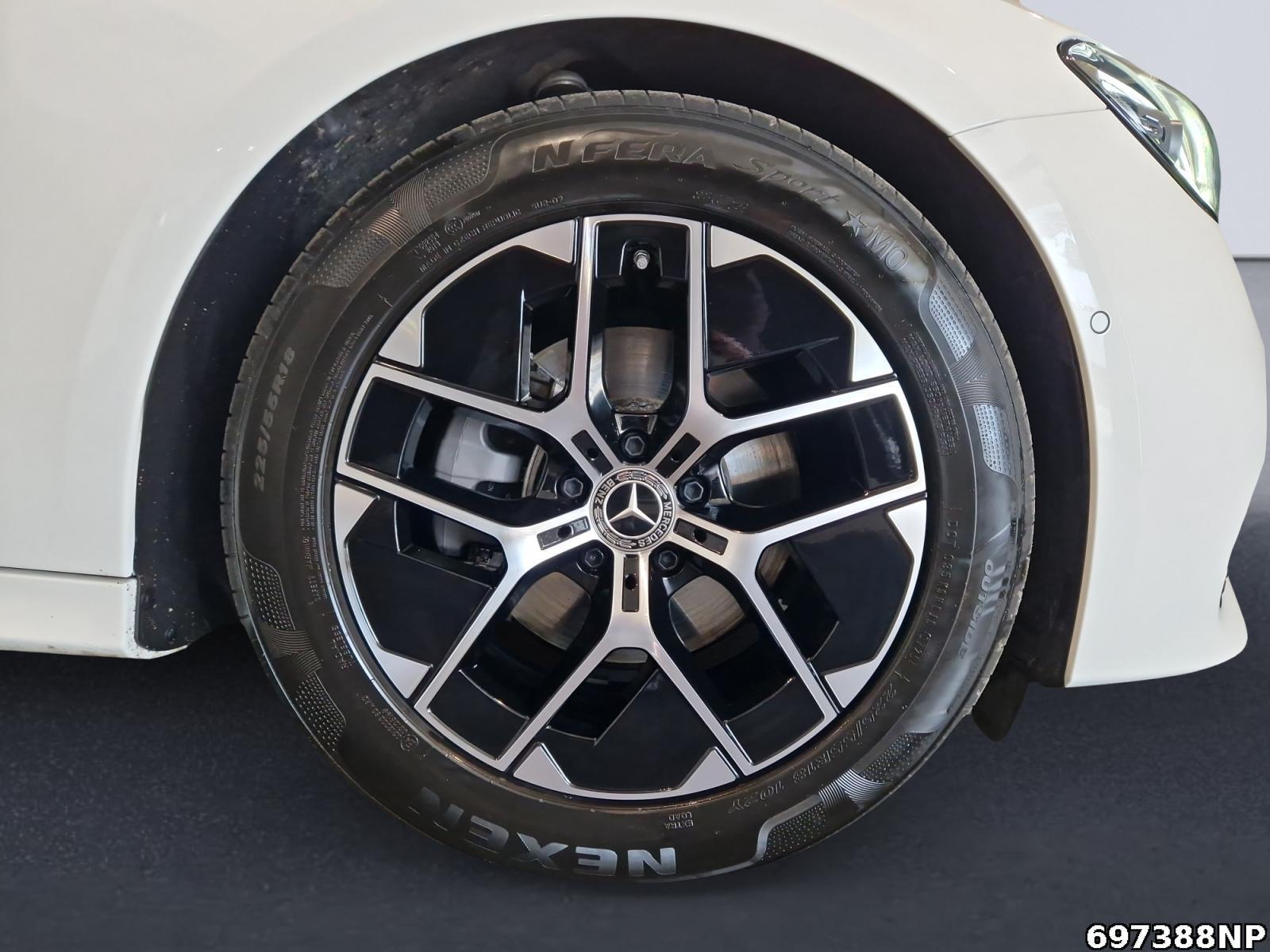 Mercedes-Benz E 200 AVANTGARDE Estate