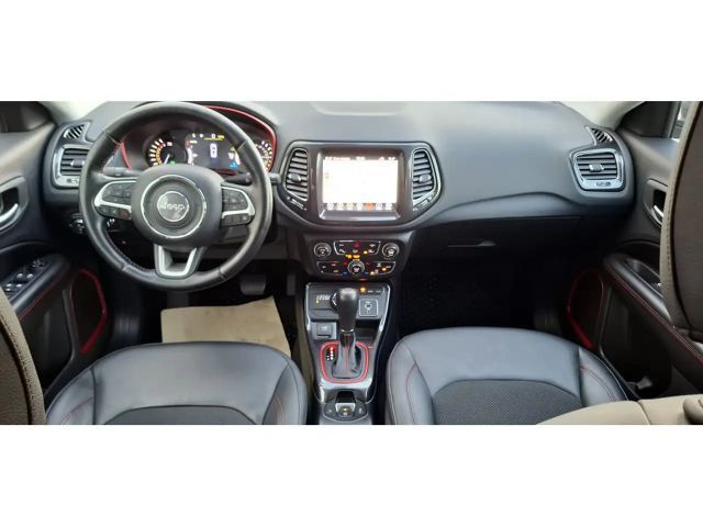 Jeep Compass 4x4 Hybrid Trailhawk