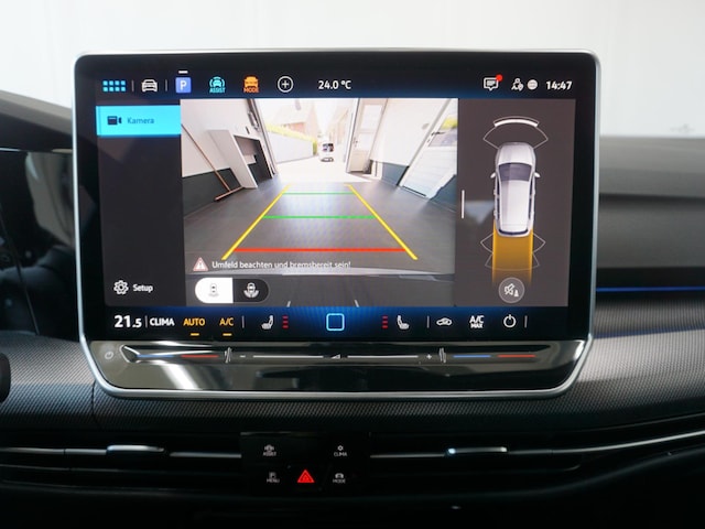 Volkswagen Golf 1.5 eTSI DSG R-Line