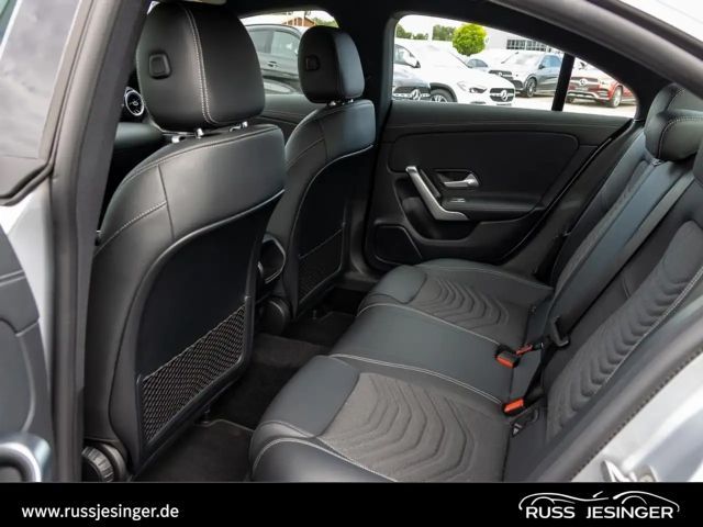 Mercedes-Benz CLA 180 Coupé Progressive