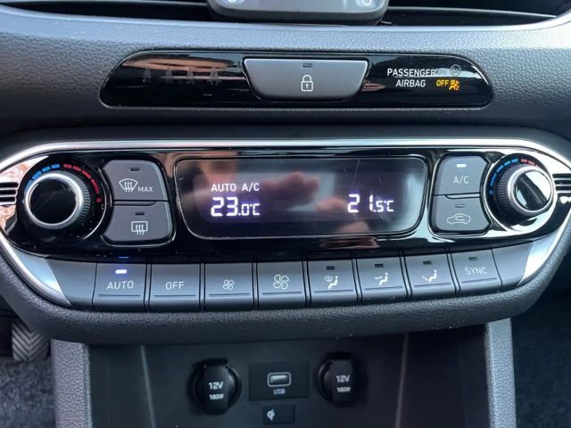 Hyundai i30 1.5 T 48V-Hybr EDITION 30+ *AHK*Pano*Navi*