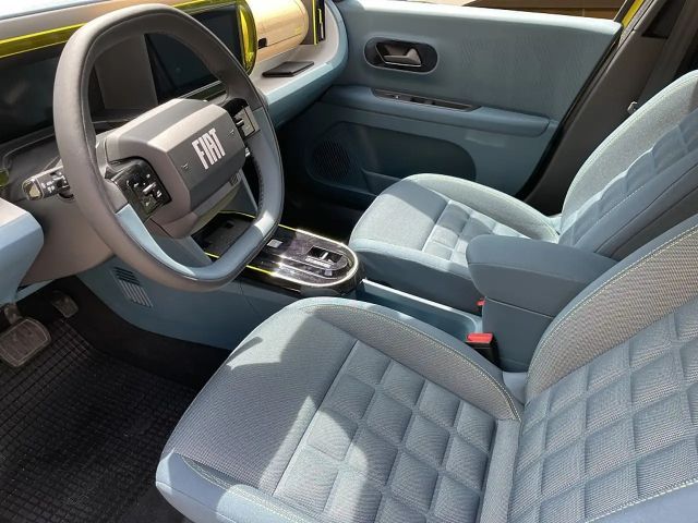 Fiat Grande Panda E La Prima