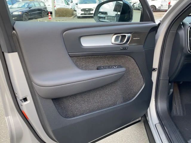 Volvo XC40 Dark Plus