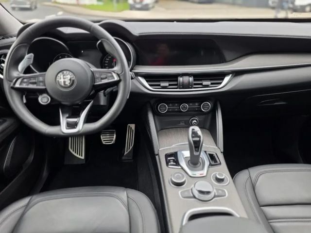 Alfa Romeo Stelvio Lusso Q4 TI