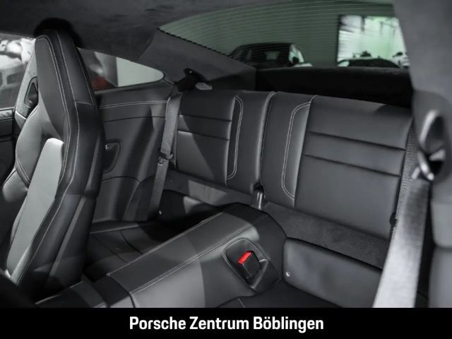 Porsche 992 Carrera Coupé GTS