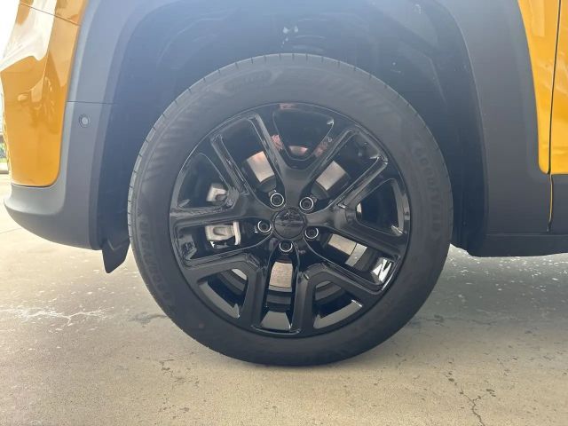 Jeep Renegade 4xe Summit