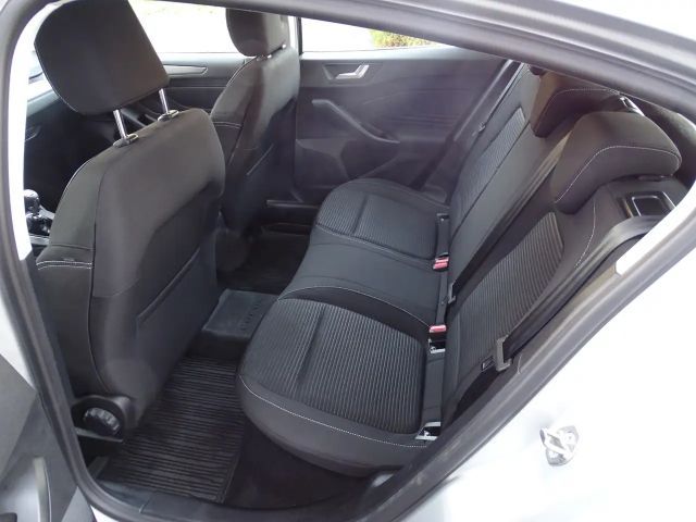 Ford Focus EcoBoost Titanium