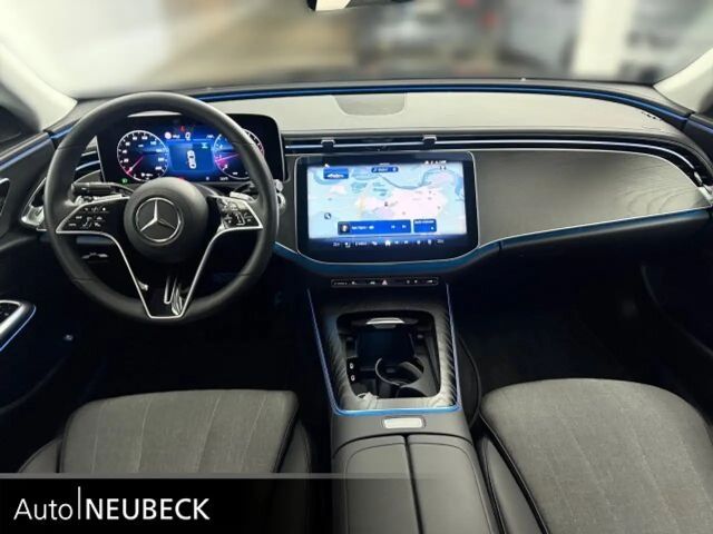 Mercedes-Benz E 200 AVANTGARDE Sedan