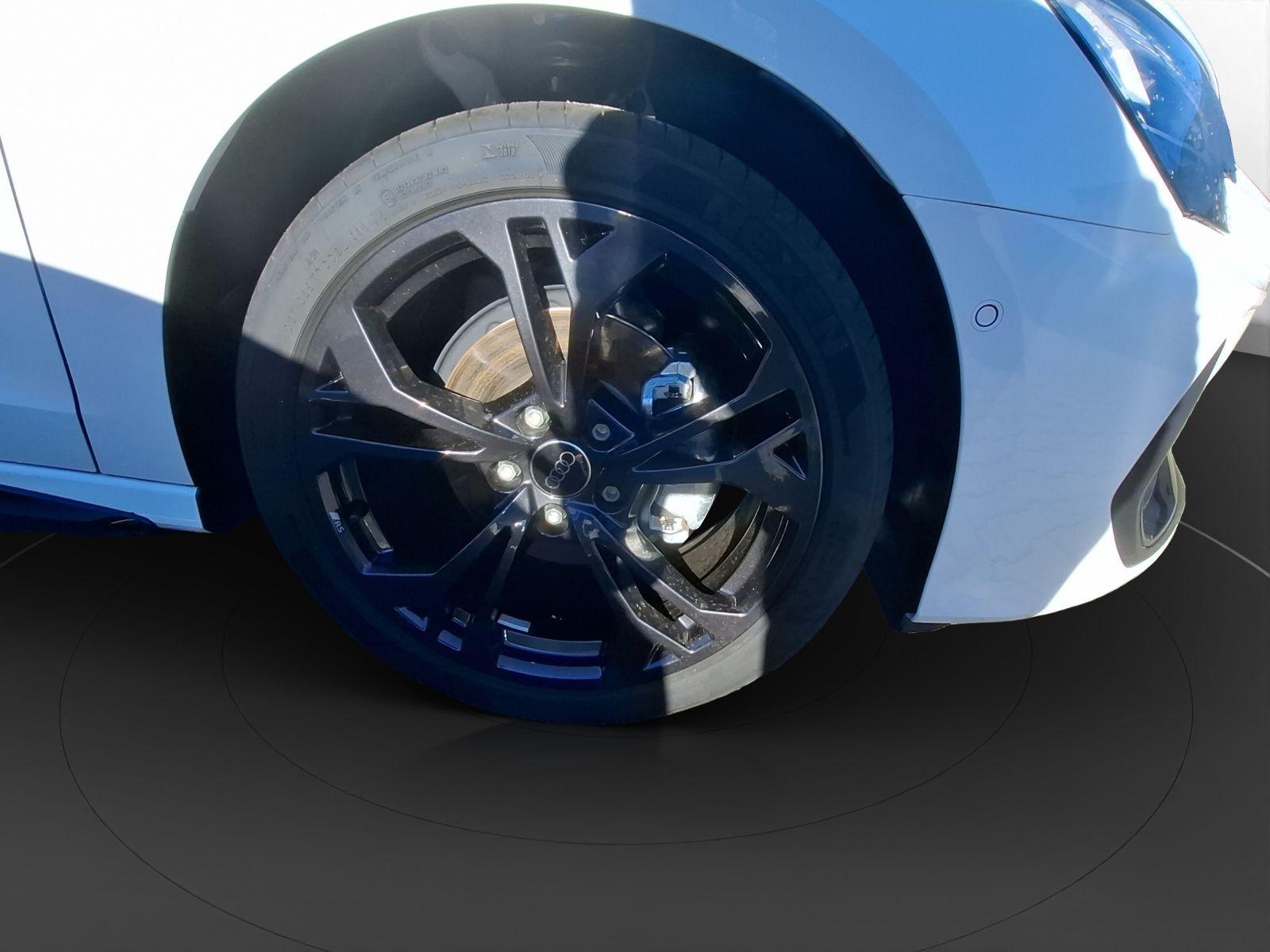 Audi A3 35 TFSI S-Line Sedan