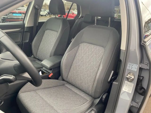 Volkswagen Golf 1.0 TSI Golf VIII Move