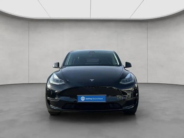 Tesla Model Y AWD Dual Motor Performance