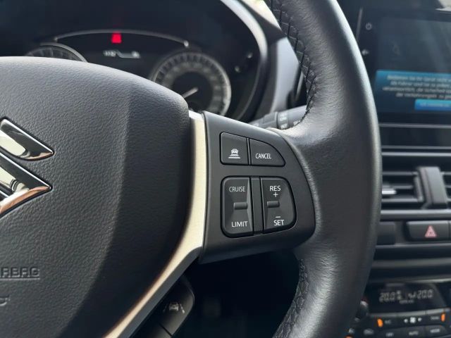 Suzuki S-Cross Hybrid