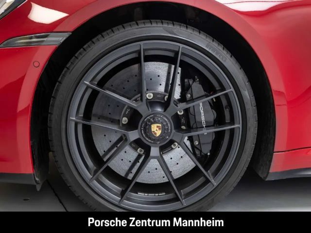 Porsche 992 4 Coupé GTS Targa