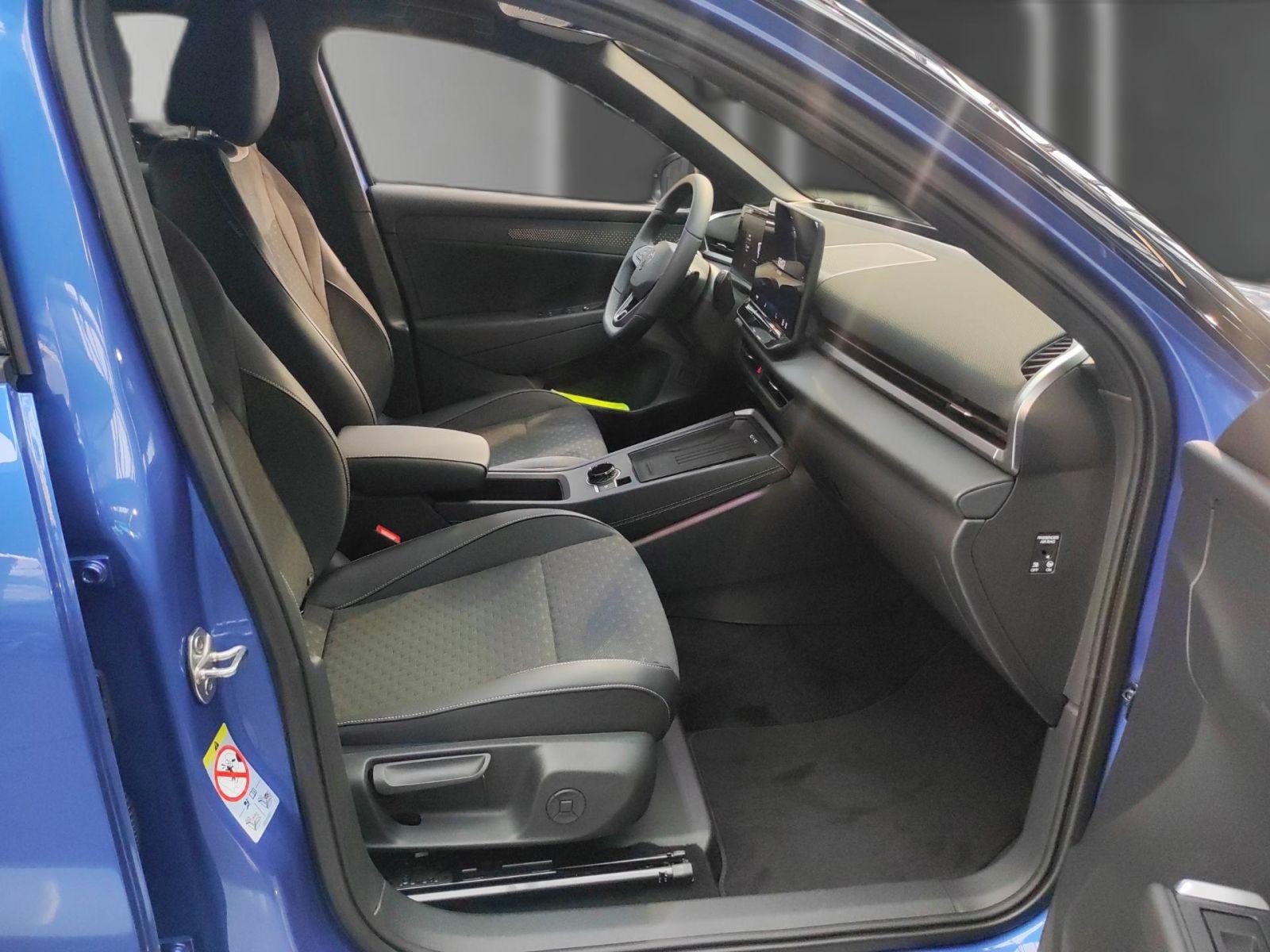 Volkswagen T-Roc 1.5 eTSI DSG IQ.Drive R-Line