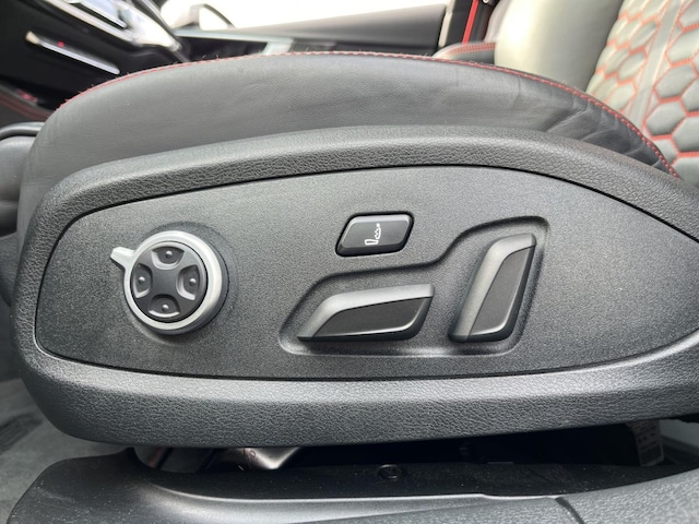 Audi RS4 Avant Quattro