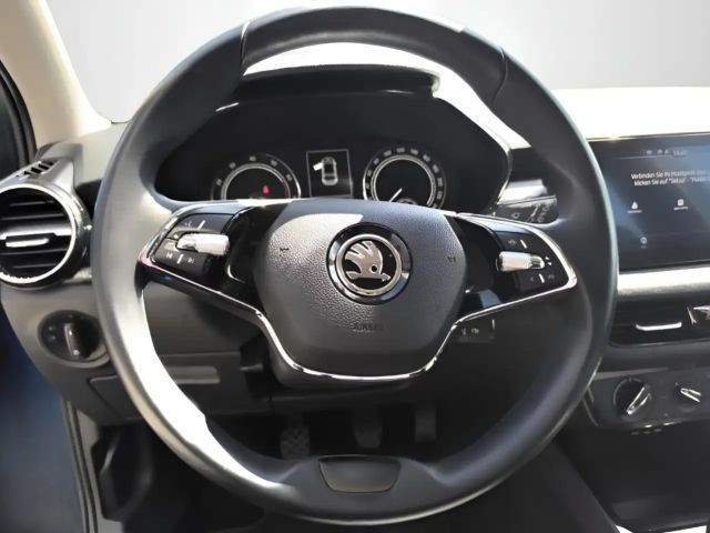 Skoda Fabia AmbitionPlus 1.0MPI 80PS PDC Tempomat LED Klima