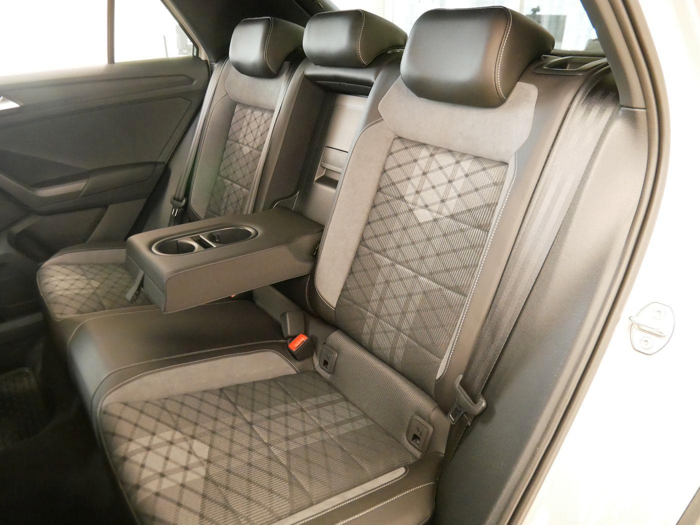 Volkswagen T-Roc 1.5 TSI DSG R-Line