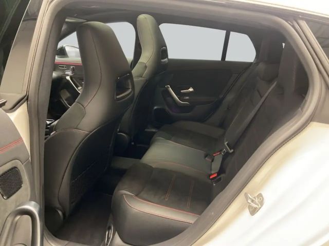 Mercedes-Benz CLA 200 CLA