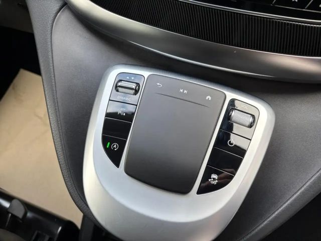 Mercedes-Benz V 220 4MATIC V 220 d