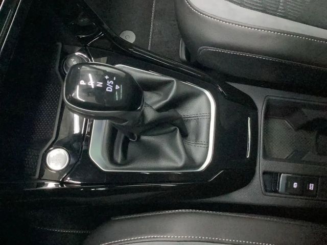 Volkswagen T-Roc 1.5 TSI DSG R-Line