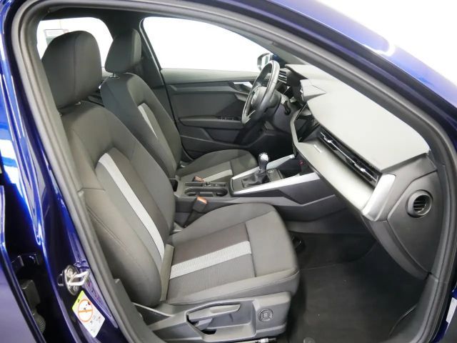 Audi A3 30 TFSI S-Line Sedan Sportback