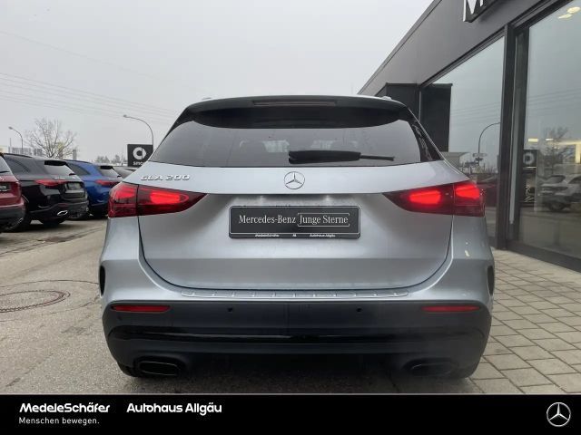 Mercedes-Benz GLA 200 AMG Line