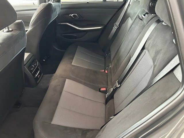 BMW 320 320i Touring