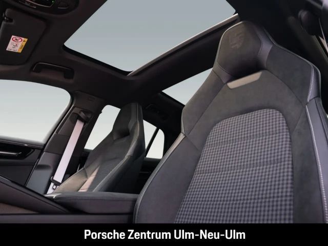 Porsche Panamera 4 E-Hybrid