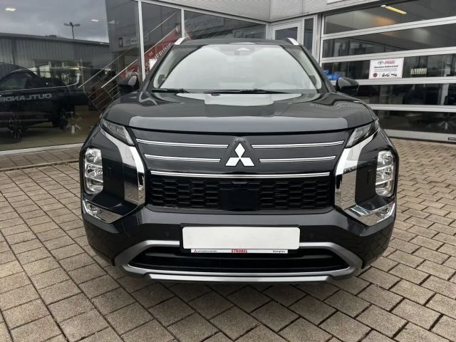 Mitsubishi Outlander 4WD PHEV