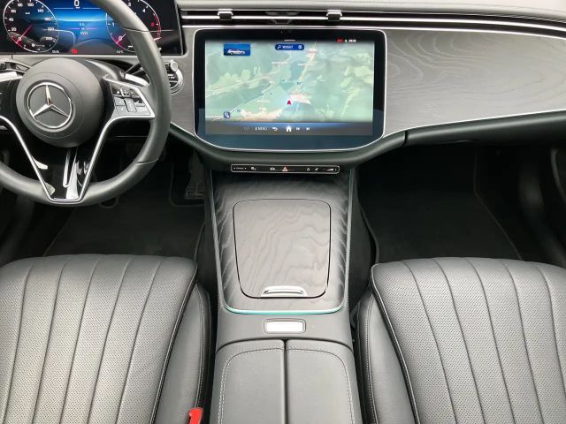 Mercedes-Benz E 220 4MATIC E 220 d Estate