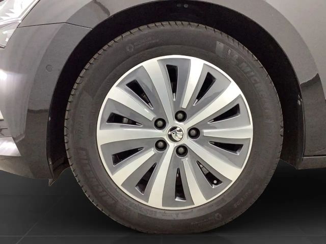 Skoda Superb 2.0 TDI Combi Style Style